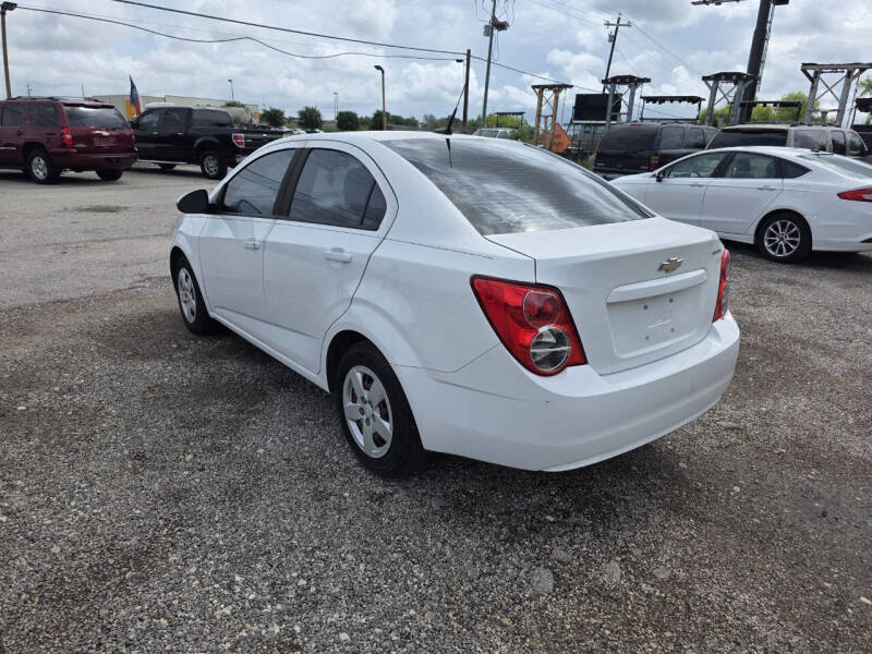 2013 Chevrolet Sonic LS Auto