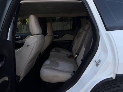 2015 Jeep Cherokee Sport