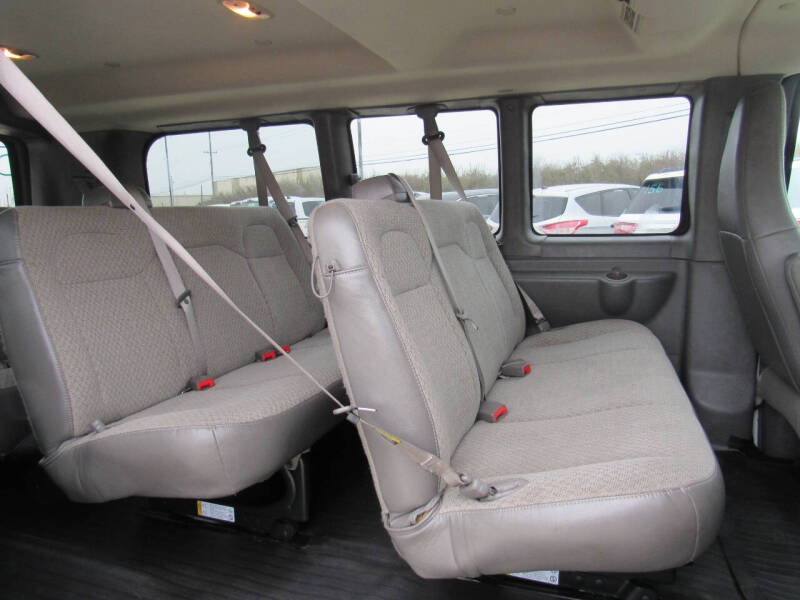 2017 Chevrolet Express LS 2500