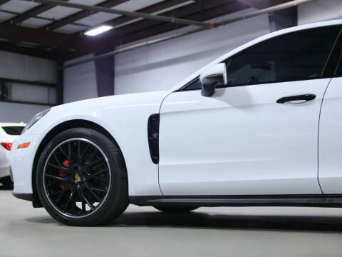 2017 Porsche Panamera