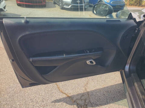 2015 Dodge Challenger SXT