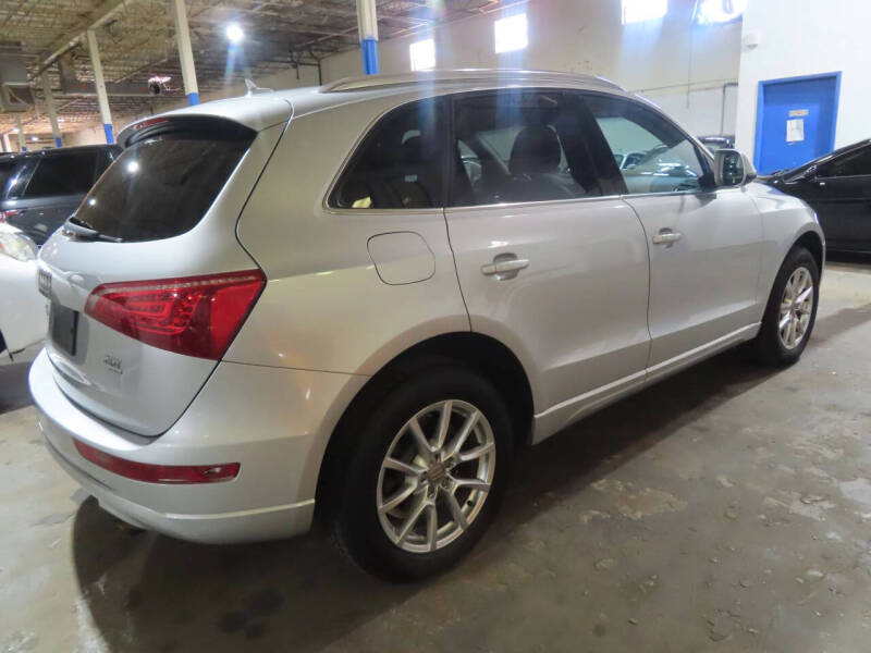 2011 Audi Q5 2.0T quattro Premium