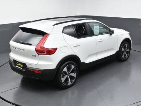 2026 Volvo XC40 B5 Plus