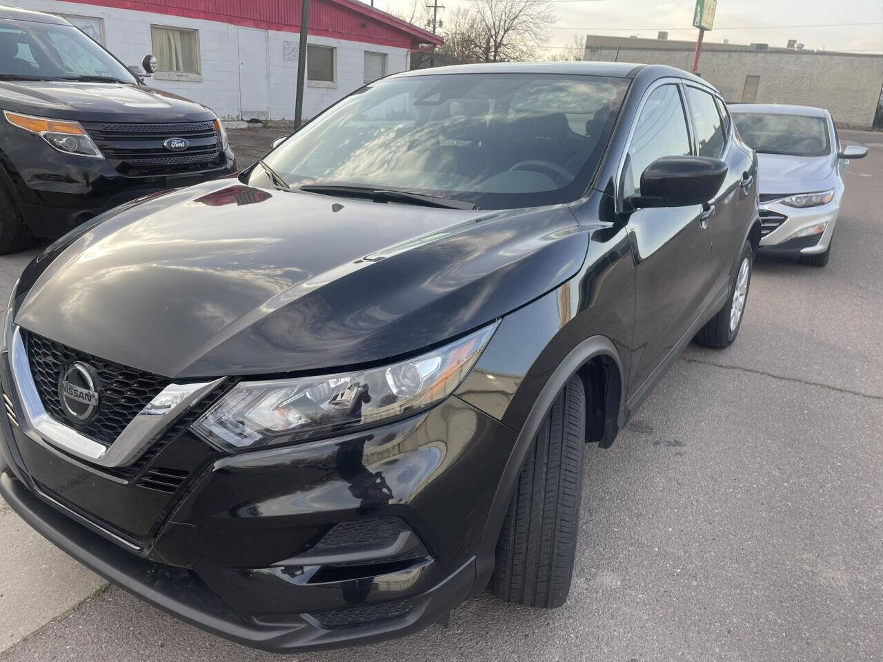 2020 Nissan Rogue Sport for sale at Ganda Auto Sales in Denver, CO