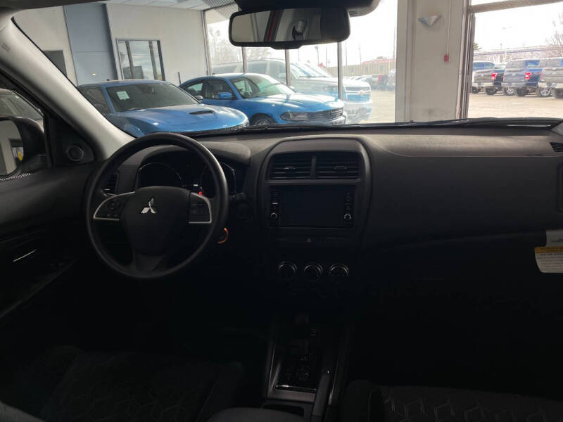 2024 Mitsubishi Outlander Sport ES