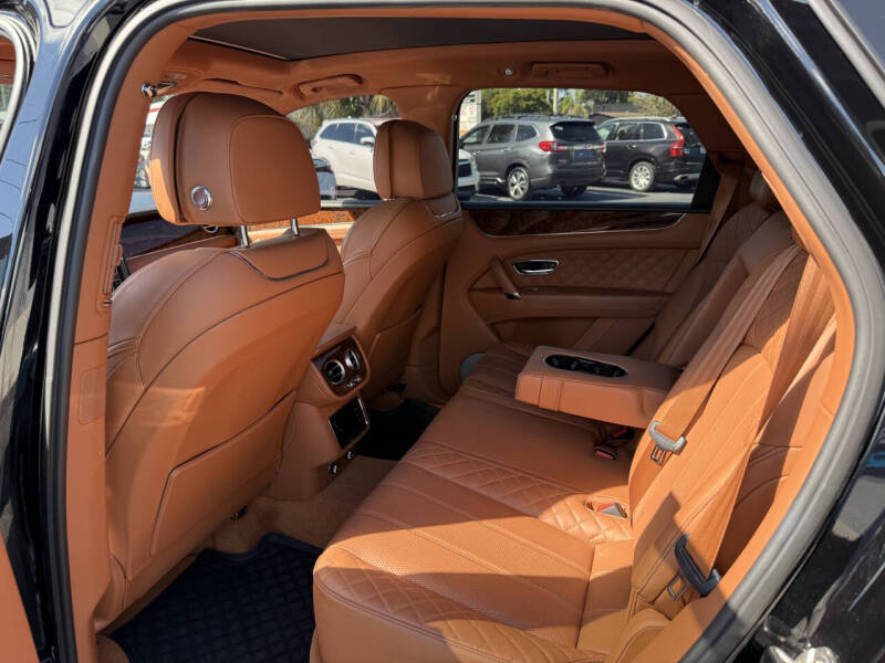 2020 Bentley Bentayga Hybrid