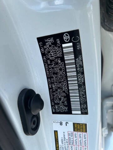 2015 Toyota Prius Three