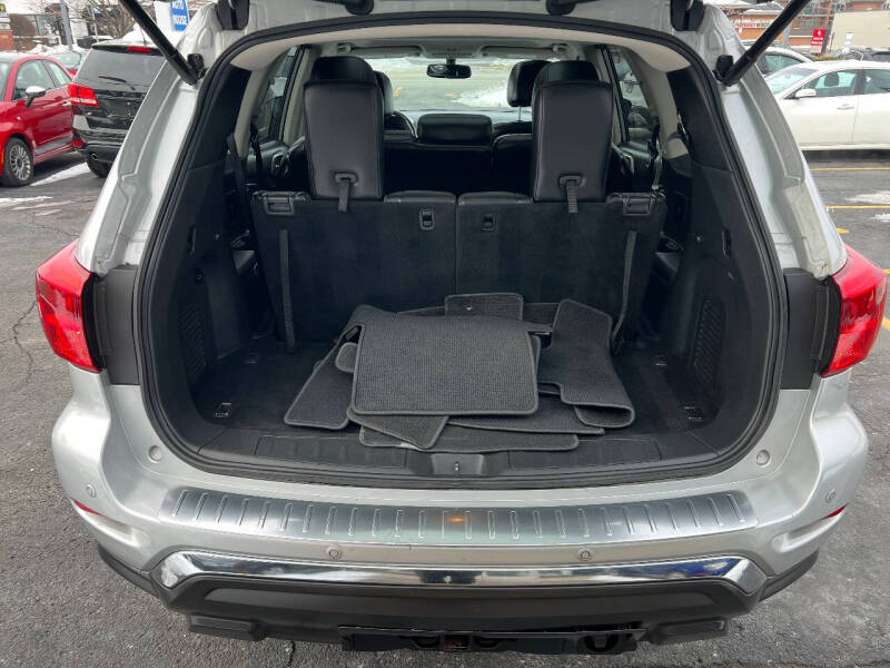 2017 Nissan Pathfinder Platinum