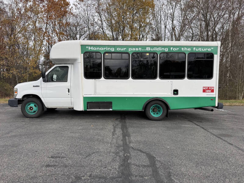 2010 Ford E-Series E-450 SD