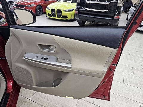 2012 Toyota Prius v Two