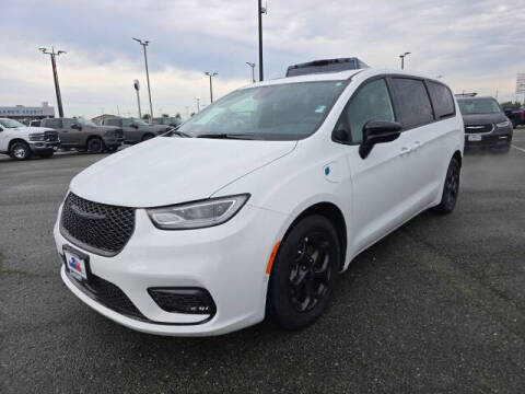 2023 Chrysler Pacifica Plug-In Hybrid Limited