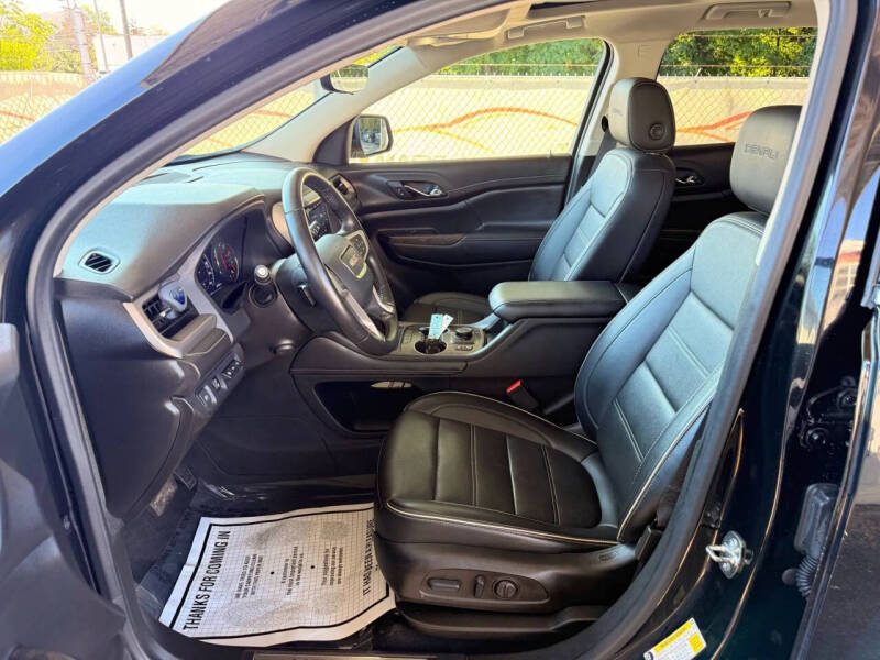 2022 GMC Acadia Denali