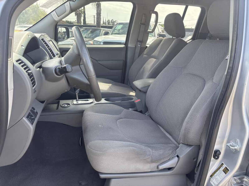 2021 Nissan Frontier SV