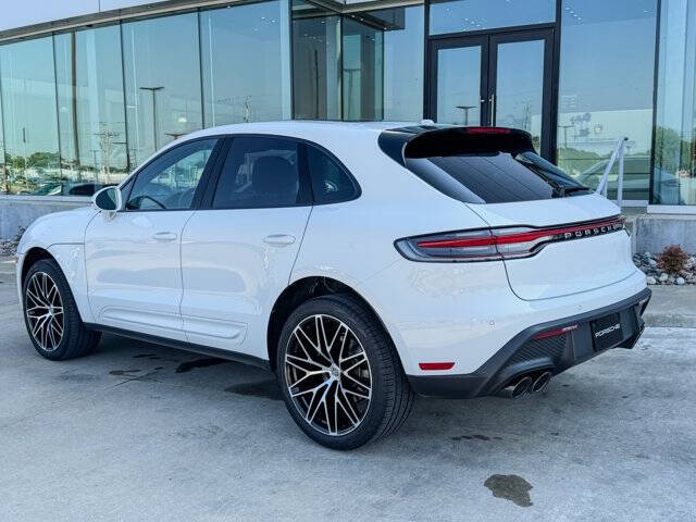2025 Porsche Macan
