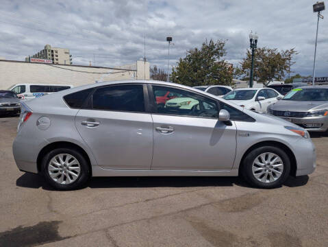 2013 Toyota Prius Plug-in Hybrid