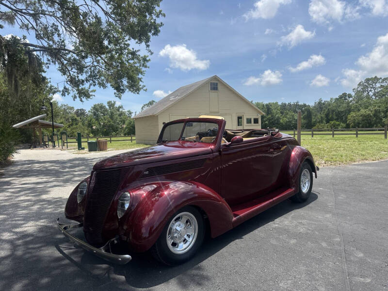 1937 Ford Cabriolet