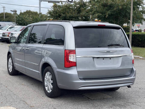 2015 Chrysler Town and Country Touring