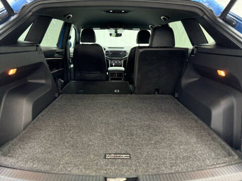 2020 Volkswagen Atlas Cross Sport SE 4Motion