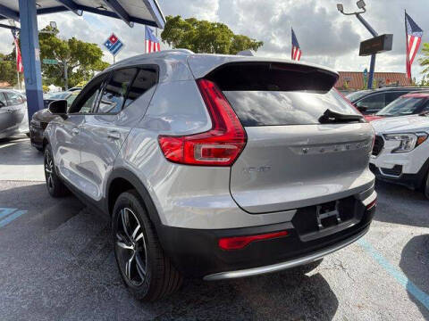2023 Volvo XC40 B5 Core