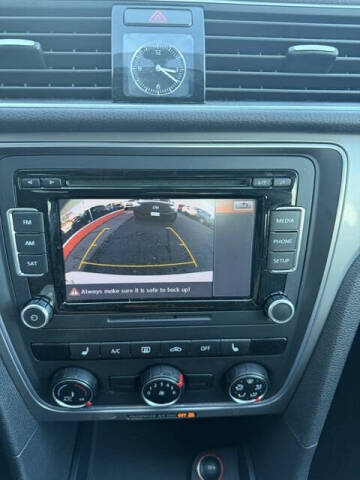 2015 Volkswagen Passat 1.8T Limited Edition