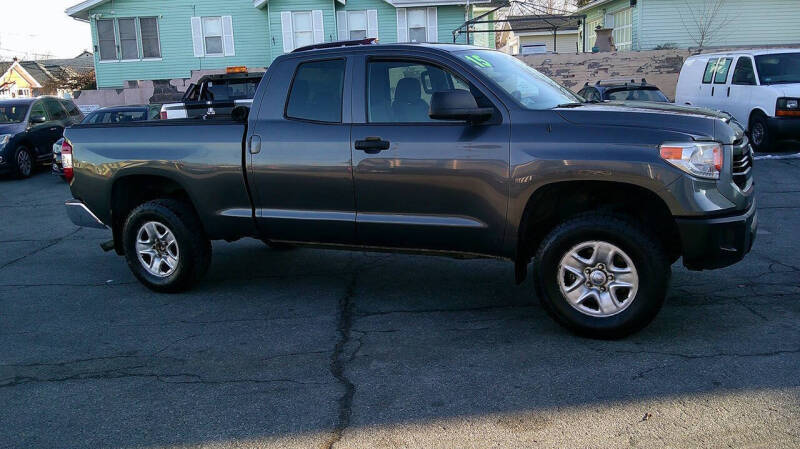 2015 Toyota Tundra SR