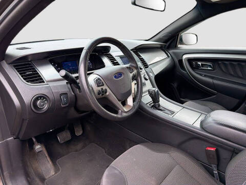 2016 Ford Taurus SEL