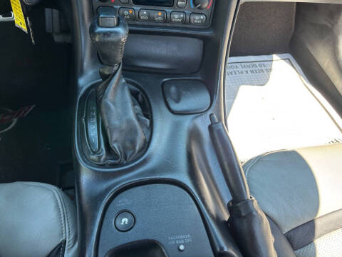 2004 Chevrolet Corvette