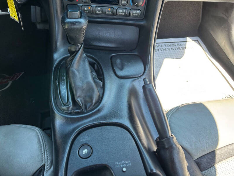 2004 Chevrolet Corvette