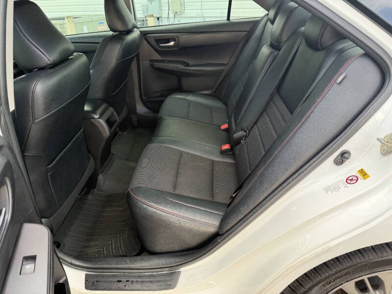 2017 Toyota Camry SE