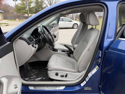 2017 Volkswagen Passat 1.8T R-Line