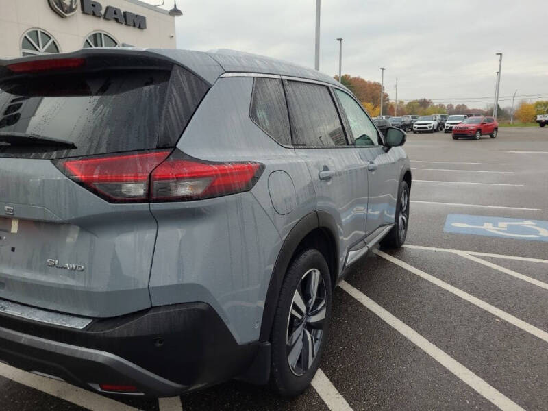 2023 Nissan Rogue SL