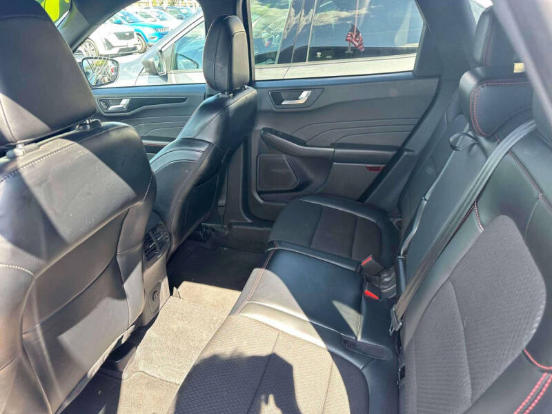 2024 Ford Escape ST-Line