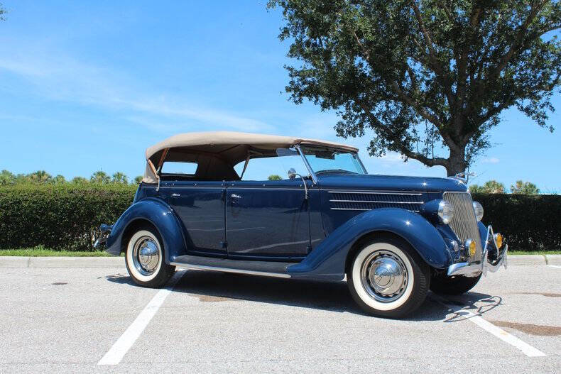 1936 Ford Deluxe