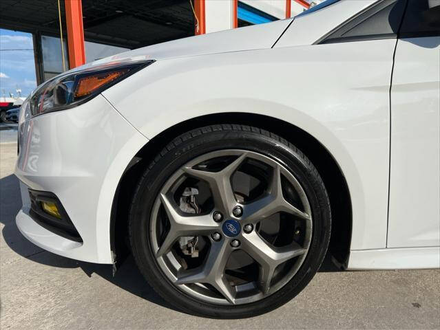 2018 Ford Focus  - $23,999
