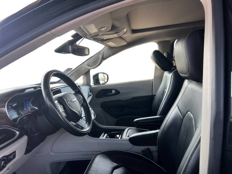 2022 Chrysler Pacifica Hybrid Limited