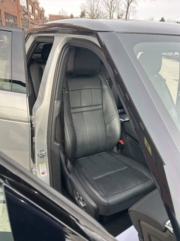 2022 Land Rover Range Rover Evoque P250 SE