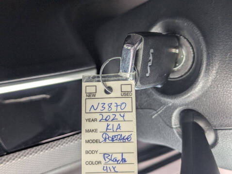 2024 Kia Sportage LX