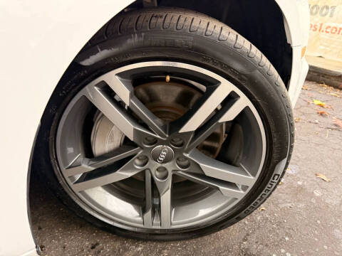 2017 Audi A4 2.0T quattro Premium Plus