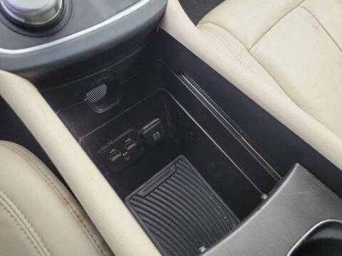 2017 Chrysler 200 Limited Platinum