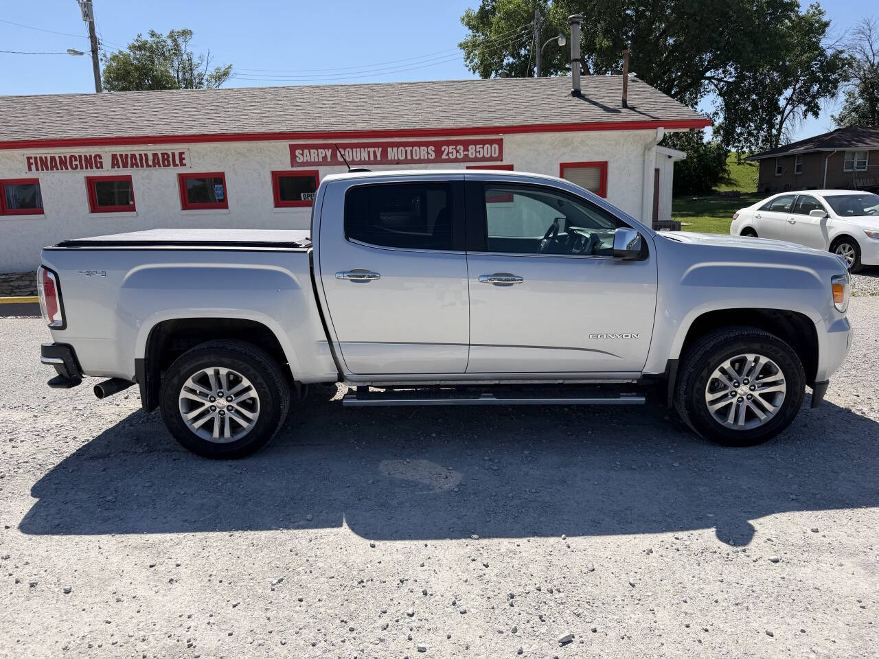 Silver 2017 GMC Canyon SLT 4x4 SLT 4dr Crew Cab 5 ft. SB 2