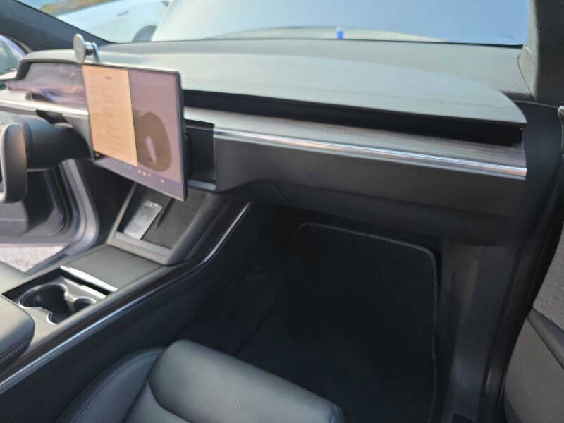 2023 Tesla Model X Standard Range