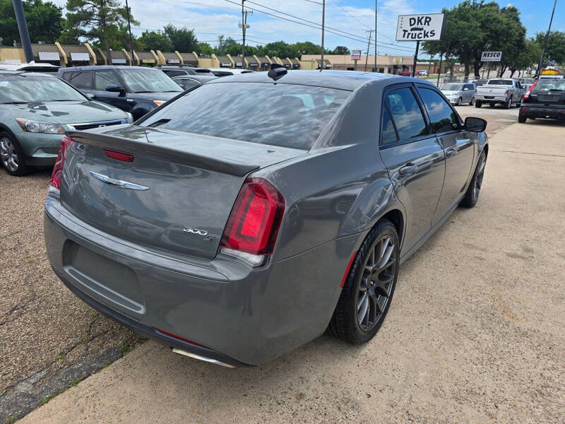 2017 Chrysler 300 S