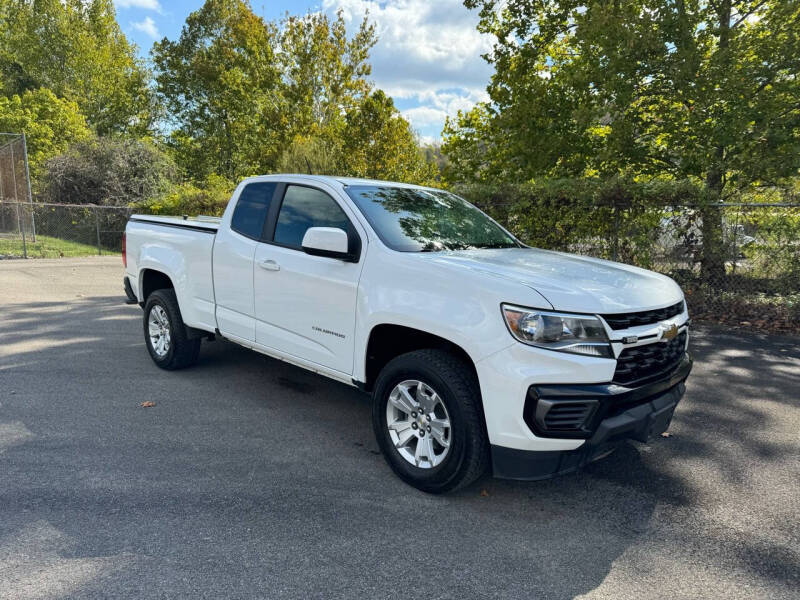 2022 Chevrolet Colorado LT photo 2