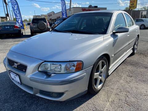 2004 Volvo S60 R for sale at Volare Motors in Cranston RI