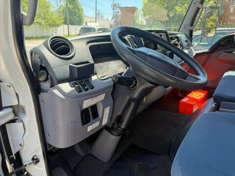 2017 Mitsubishi Fuso FE180