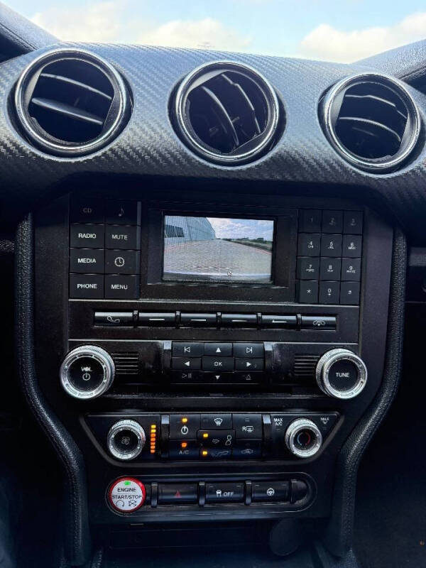 2015 Ford Mustang V6