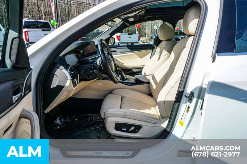 2022 BMW 5 Series 530i