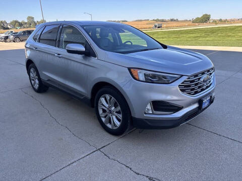 2022 Ford Edge Titanium