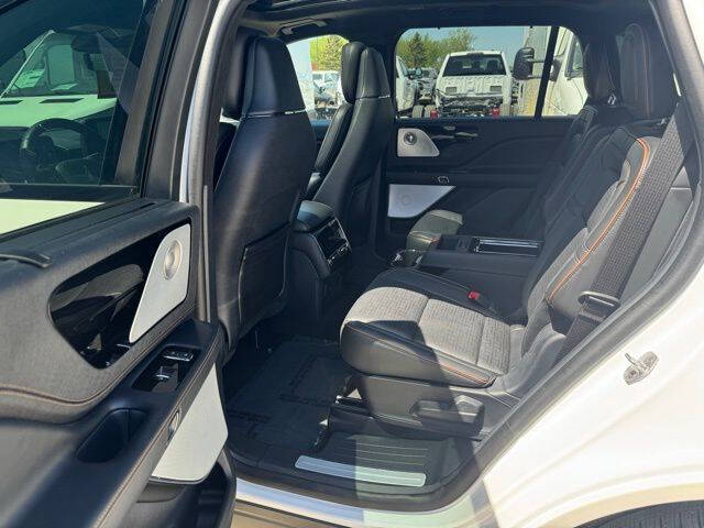 2025 Lincoln Aviator Black Label