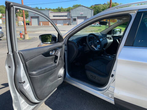 2017 Nissan Rogue Sport SV